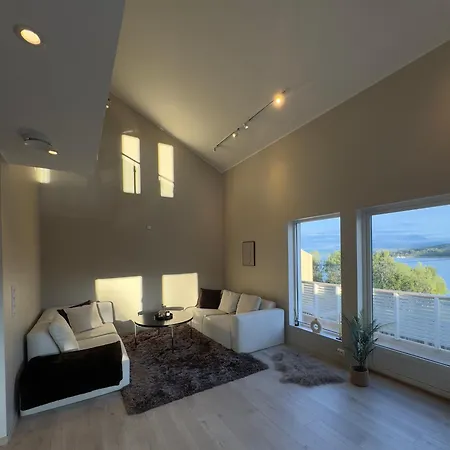 Bolig Med 3 Soverom Og Parkering *