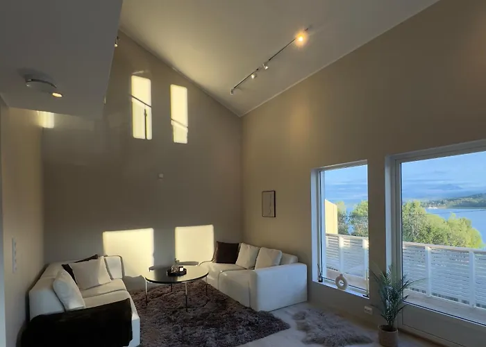 Bolig Med 3 Soverom Og Parkering *